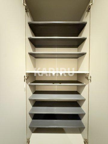 RET:umekitaの内装