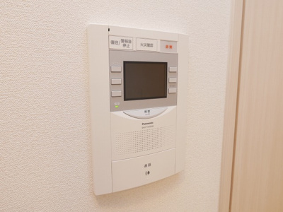 【セキュリティ】 | プレサンス堺筋本町駅前シェル | モニター付きインターフォンです