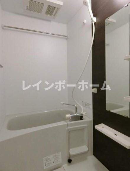 リブリ・マサジコートの浴室