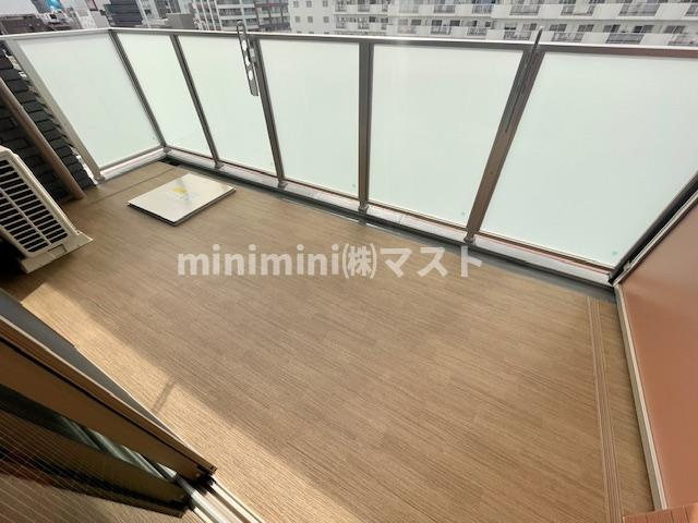 プレジオ梅田のバルコニー