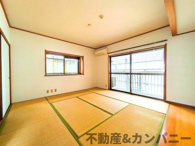 南持田町中古戸建の和室|フローリングだけでなく、和室もあります