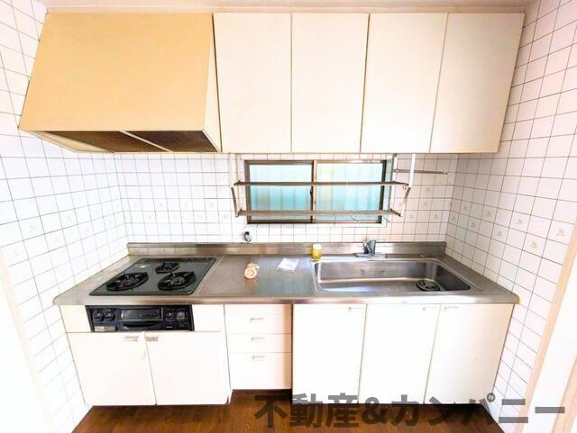 南持田町中古戸建のキッチン|使いやすいキッチンです