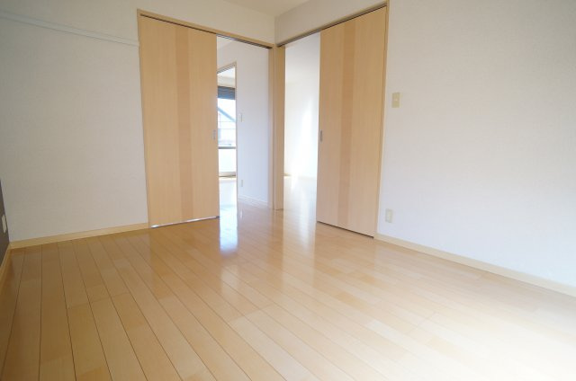 グリーンハイム伊丹の寝室|参考、同建物・同間取りの号室