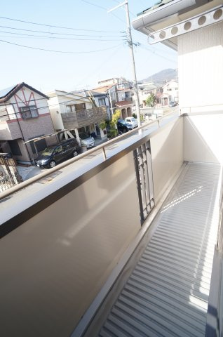 グリーンハイム伊丹のバルコニー|参考、同建物・同間取りの号室