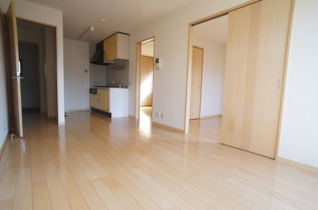 グリーンハイム伊丹の居間・リビング|参考、同建物・同間取りの号室