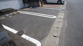 駐車場があるので、車を買う予定の方も安心です