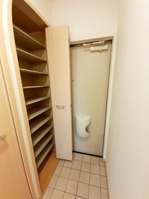 【玄関】 | グリーン・ローズ