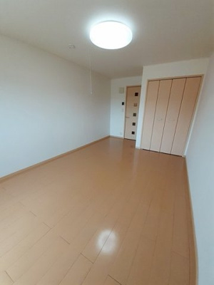 【内装】 | グリーン・ローズ