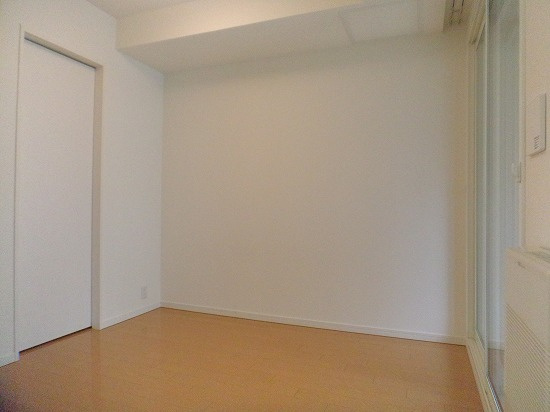 プライムメゾン南2条の洋室