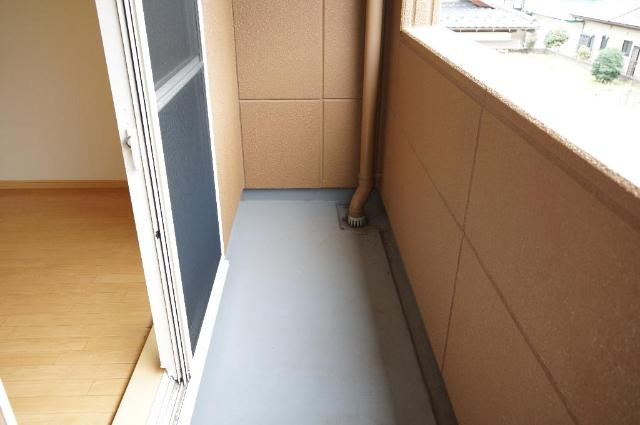 スモールウィンのバルコニー|ベランダ