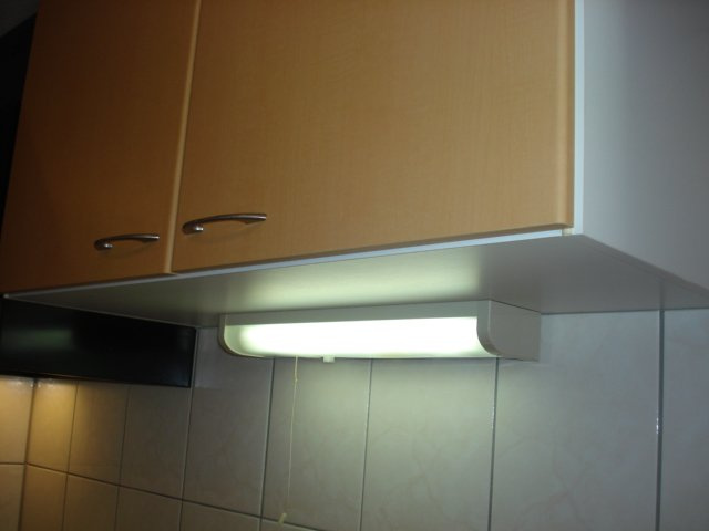 スモールウィンの収納|キッチン吊戸棚