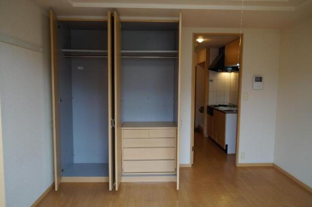 スモールウィンの収納|クローゼット