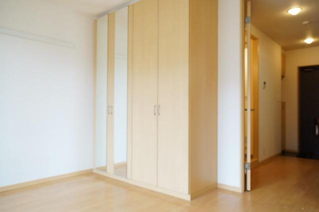 スモールウィンの洋室|洋室