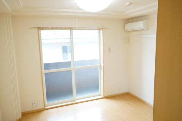 スモールウィンの内装|洋室