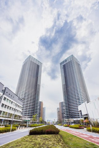SKY DUO SUN VILLAGE T棟  16階の外観|建物外観写真です。