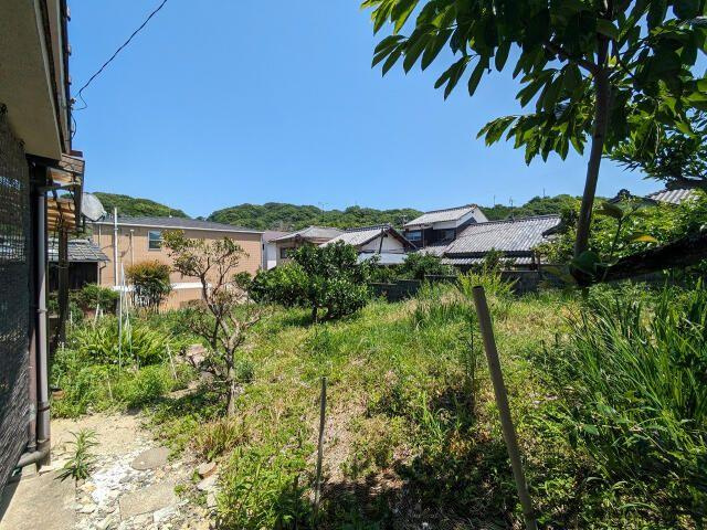 松山市吉藤２丁目の売地の周辺