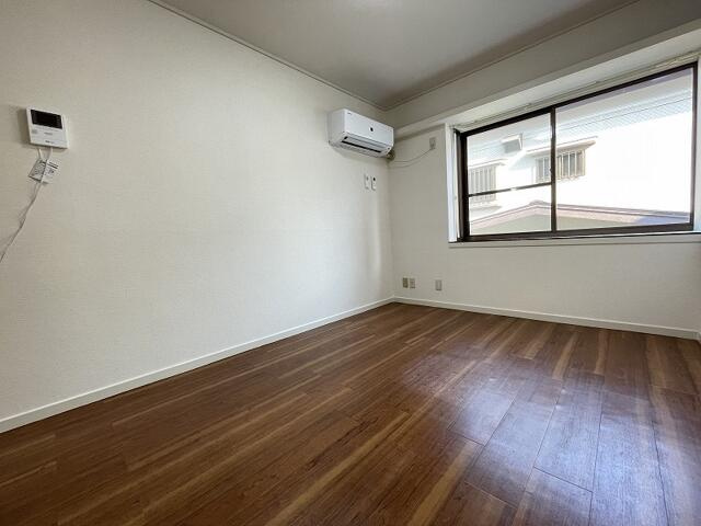 サンプレイスSの洋室