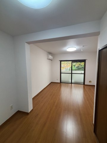 アバンサール壱番館の居間・リビング