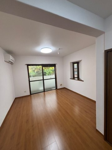 アバンサール壱番館の居間・リビング