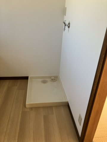 コーポマインスのその他|洗濯機置き場