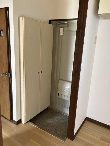 コーポマインスの玄関