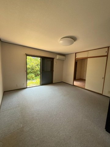 高知市若草町　中古戸建ての洋室