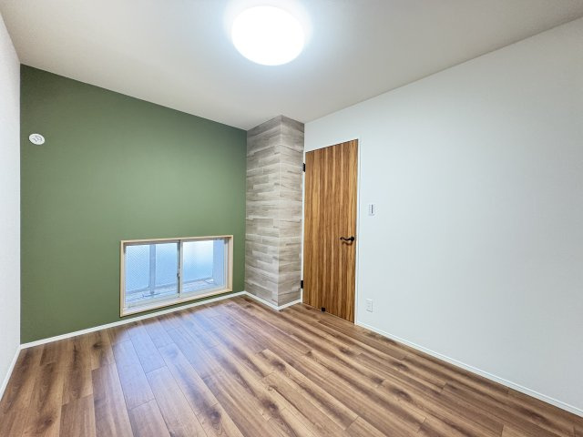 コージースクエア大和八木の洋室