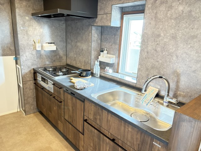 コージースクエア大和八木のキッチン|独立型のキッチンです