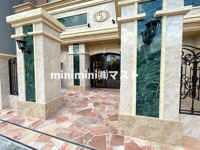 プレジオ梅田のエントランス