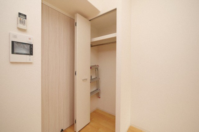 【収納】 | SERENiTE堺筋本町SUD | 十分な収納スペースがあります