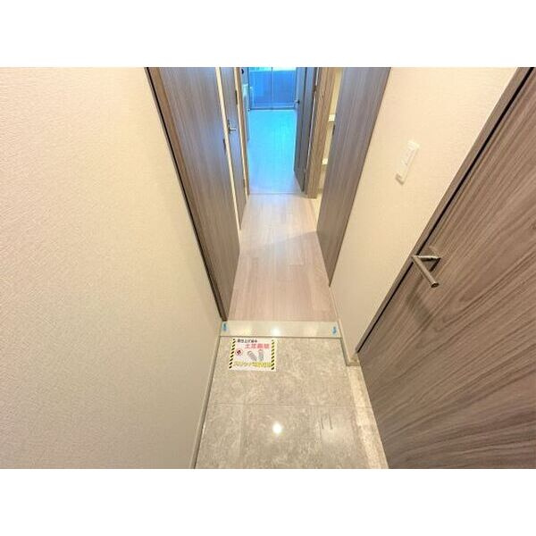 リビオメゾン新大阪の玄関