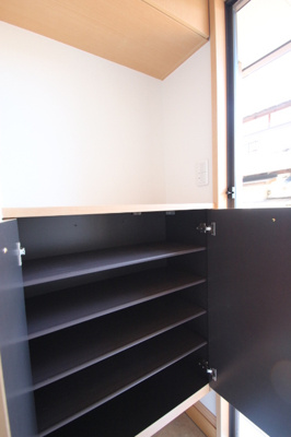 【玄関】 | スカイフィールド | 202 玄関