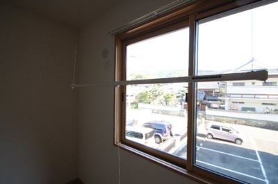  | スカイフィールド | 202 室内物干し