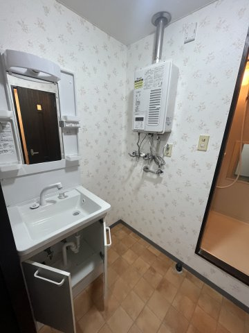 【独立洗面台】 | メゾンロワール４１２