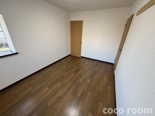 ソレイユの洋室