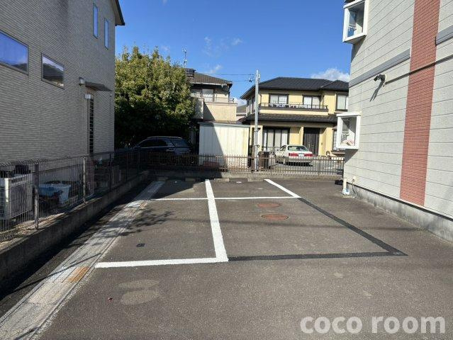 ソレイユの駐車場