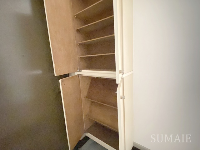 ウィーンハイツＡ棟の収納|シューズボックスです！