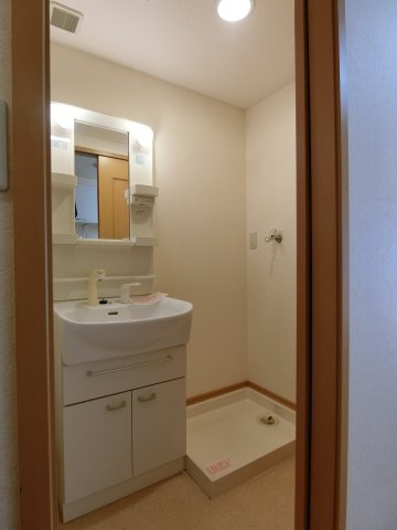 ヴェルアンジュの洗面所|イメージ506号室の写真