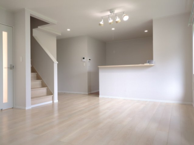 【居間・リビング】 | 東金市南上宿　中古戸建