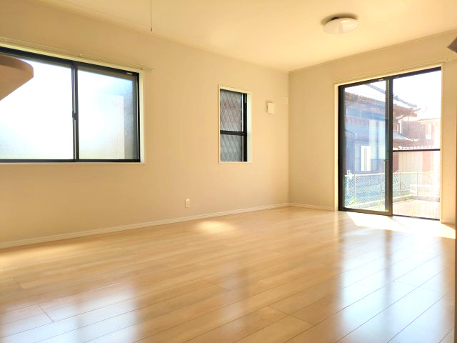 【居間・リビング】 | 東金市南上宿　中古戸建