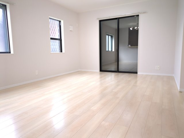 【居間・リビング】 | 東金市南上宿　中古戸建