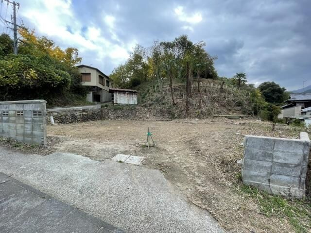 松山市窪野町の売地の外観