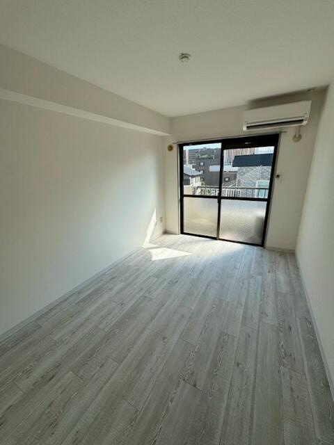 グリーンヒルコープの居間・リビング