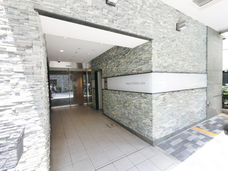 レジュールアッシュ梅田アクシアのエントランス
