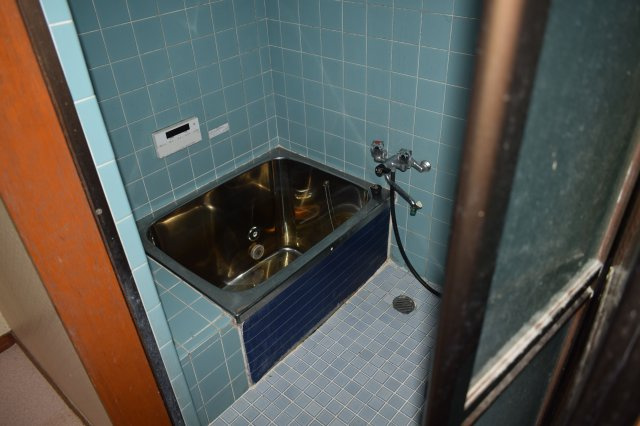 土生町６丁目　中古戸建ての浴室