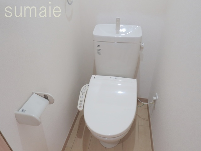 プリュネルのトイレ|温水洗浄便座機能が付いたトイレで快適です