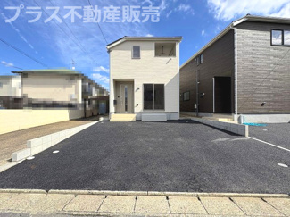 【外観】 | 現地写真。同じ物件を見るなら、プラス不動産販売にお任せ下さい。