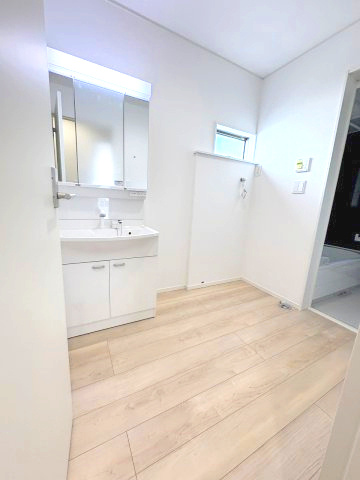 【洗面所】 | 福岡市城南区干隈1丁目第4　1号棟（全2棟）【仲介手数料無料・0円】 | 現地写真。