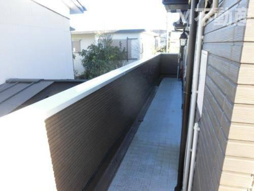 ジュネパレス柏第５０２のバルコニー|バルコニーからの眺めを楽しみながら食事をしませんか