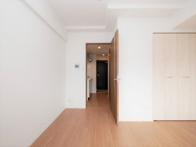 【居間・リビング】 | エスリード松屋町グレイス | ゆったりとした居間です